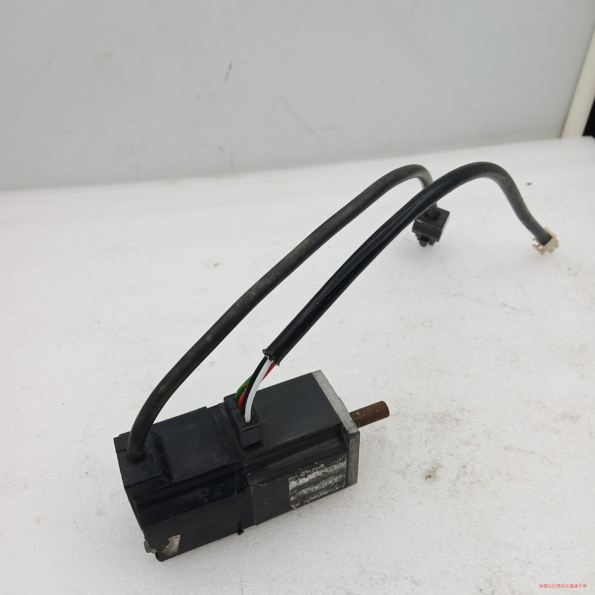 三菱伺服电机 HC-MFS13B 100W 0,5kg 30(议价商品）