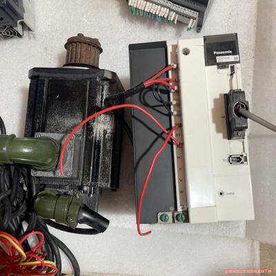 松下伺服驱动器电机套装带原装线3千瓦MFDKTA390E驱动议价商品