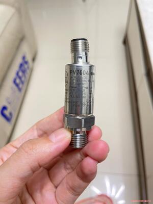 易福门IFM PV7004压力传感器 二手产品。有点变形。低议价商品