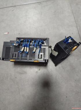 欧姆龙PLC CP1E-N40SDT-D 带一个CP1W-8(议价商品）