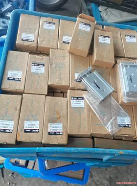 全新韩国YSC双轴气缸，YCXSM10-10，标价为单个价，(议价商品）