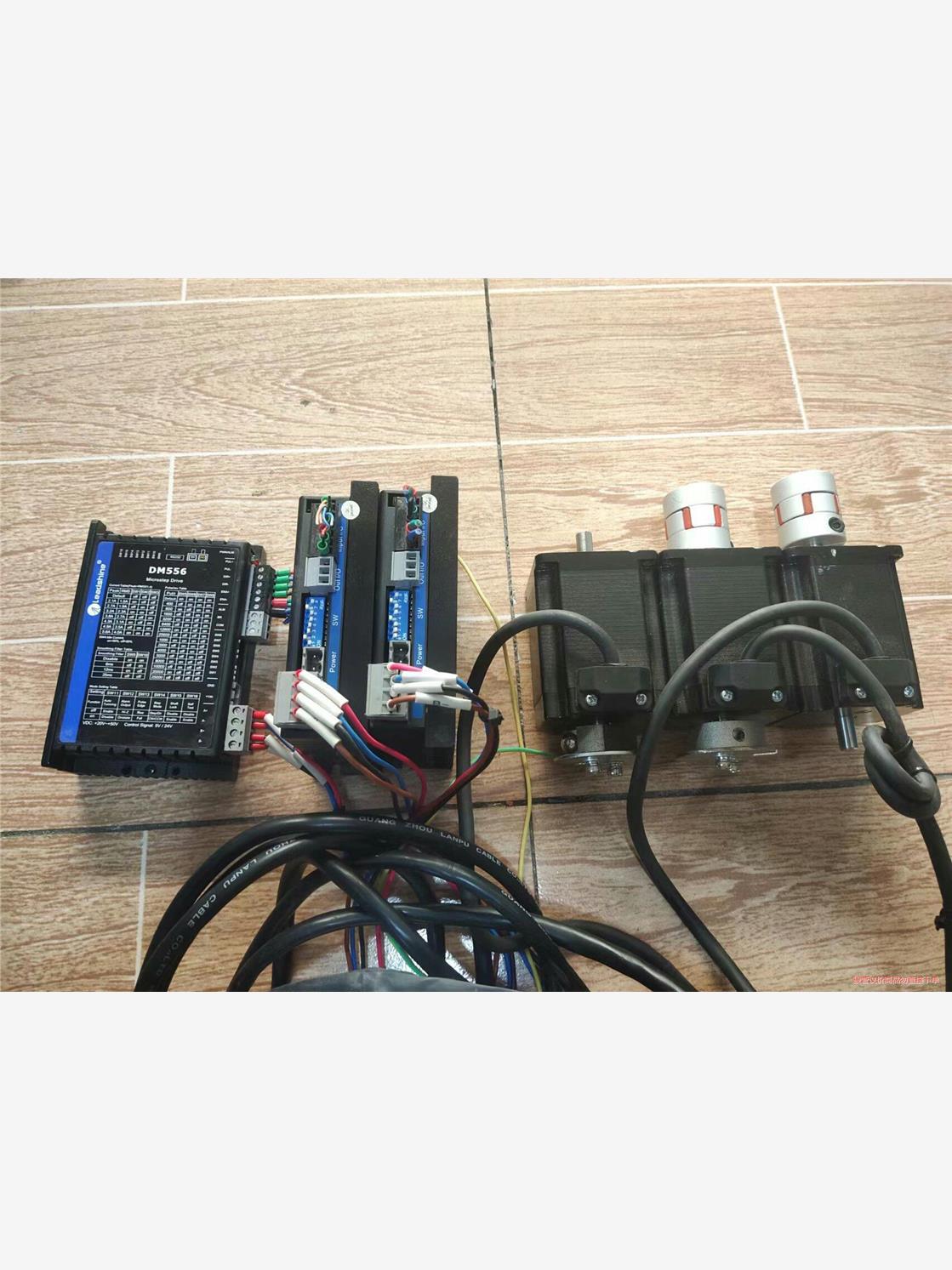新款正品雷赛57步进电机套装DM556+电机57CM22C-(议价商品）