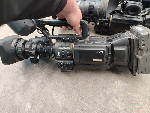 JVC GY-HD251摄像机。单位刚拿回，有3台打包500议价商品