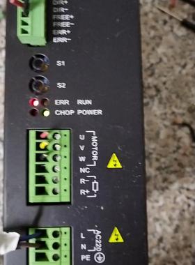 步科Kinco驱动器3M2280N，二个。通电正常，实物拍摄议价商品