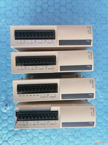 施耐德PLC TWDAMO1HT(1台(议价商品）