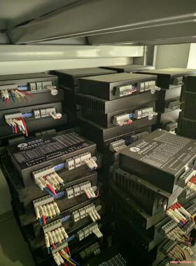 雷赛自发脉冲驱动器200个，型号:DMA882S-IO。10骏营议价商品