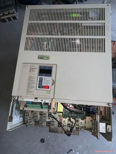 安川变频器E7 75kw CIMR-E7B4075 二手拆机议价商品