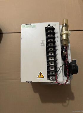 二手拆机星塔机械手2KW驱动器SDCC200LFE（AB）实