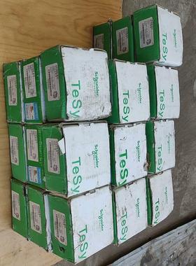 全新施耐德LC1D25B7C交流接触器 220v