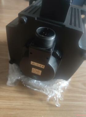 三菱伺服电机HC-SFS352功能好橙色如图退换邮(议价商品）
