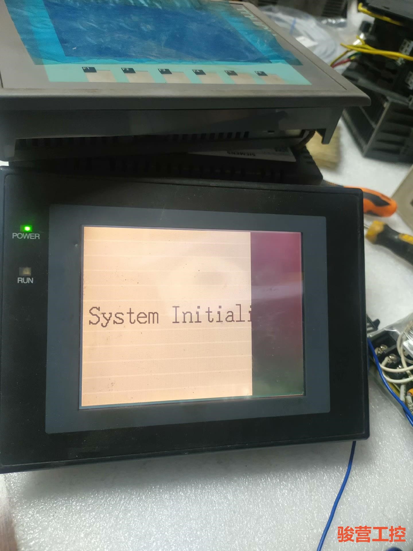 欧姆龙触摸屏nt31-st122b-v2，，通电后照骏营商贸-议价