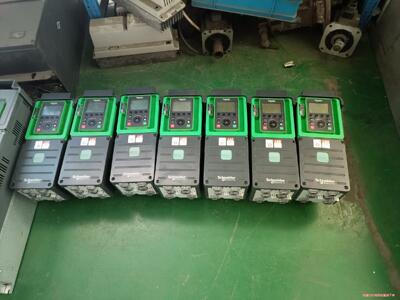 施耐德变频器ATV630U30N4  原装拆机包好成色漂亮A议价商品