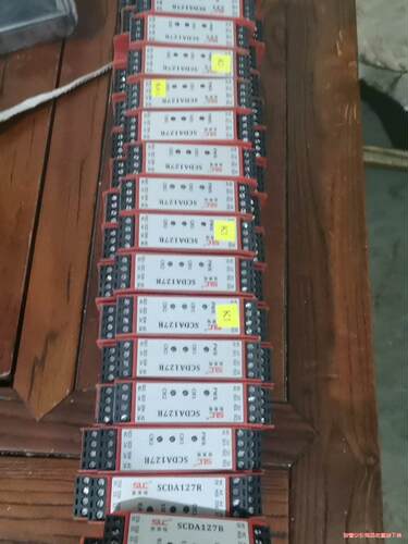 #继电器施莱格安全继电器SCDA127R有16个，二手不退不(议价商品）