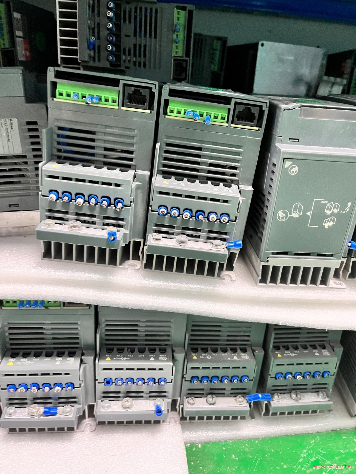 施耐德变频器 ATV310H037N4A，成色漂亮，现货有量(议价商品）