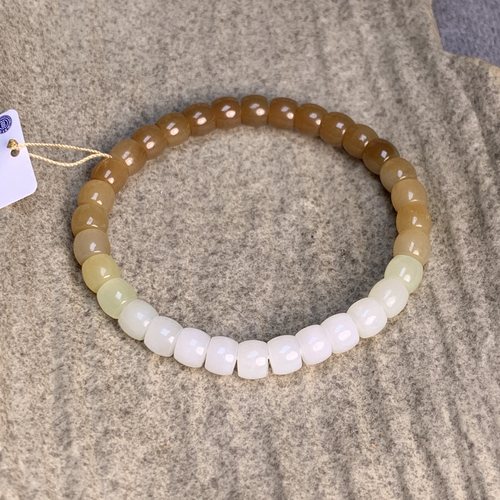 天然和田玉糖玉佛珠手串附证书