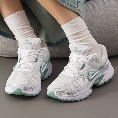 Nike耐克女鞋夏季新款运动鞋子透气耐磨缓震耐磨休闲鞋HQ7901