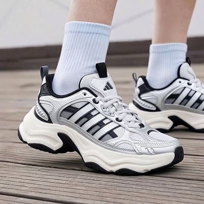 adidas阿迪达斯男鞋女鞋2026春季新款户外休闲鞋运动登山鞋KJ9522