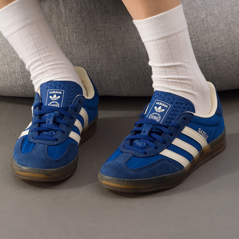 Adidas阿迪达斯女鞋25年新款休闲鞋轻便舒适运动鞋低帮板鞋JS1410
