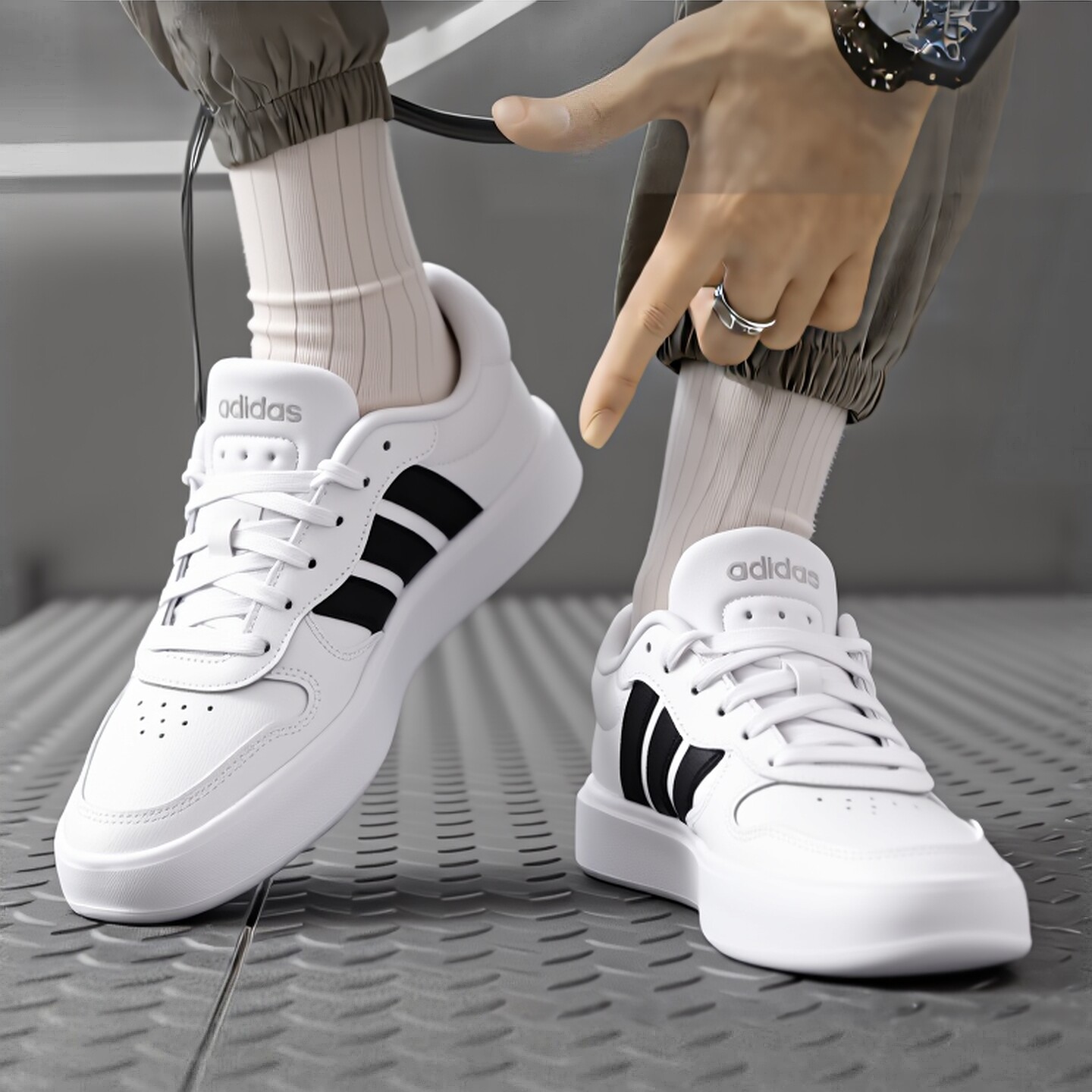 阿迪达斯官方正品男鞋春季新款运动鞋男士休闲鞋轻便板鞋小白鞋子