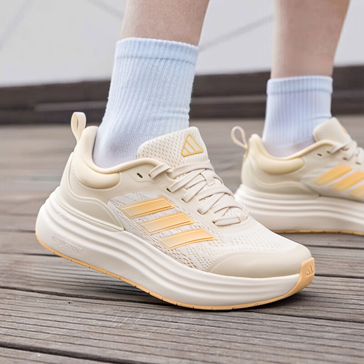 adidas阿迪达斯女鞋NORA SHELL运动鞋跑步鞋透气厚底老爹鞋JQ9634