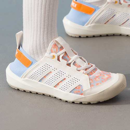 adidas阿迪达斯户外溯溪鞋2026新款男女鞋透气徒步鞋涉水鞋HP7165