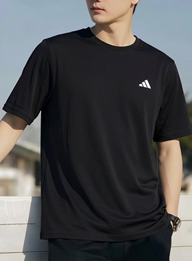 阿迪达斯男装黑色短袖T恤26春季新款休闲跑步半袖运动服KU8712