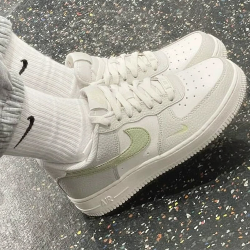 NIKE耐克女鞋厚底休闲鞋Air Force 1 Low低帮运动板鞋IB3881-001