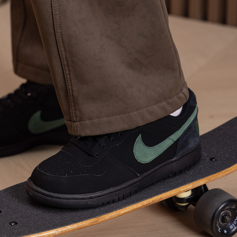 耐克男鞋2026夏季BIG NIKE LOW翻毛皮黑绿撞色复古板鞋854166-008 - 实物图