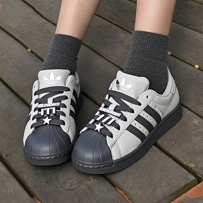 阿迪达斯三叶草2026春女鞋SUPERSTAR经典贝壳头板鞋运动鞋 IH1629