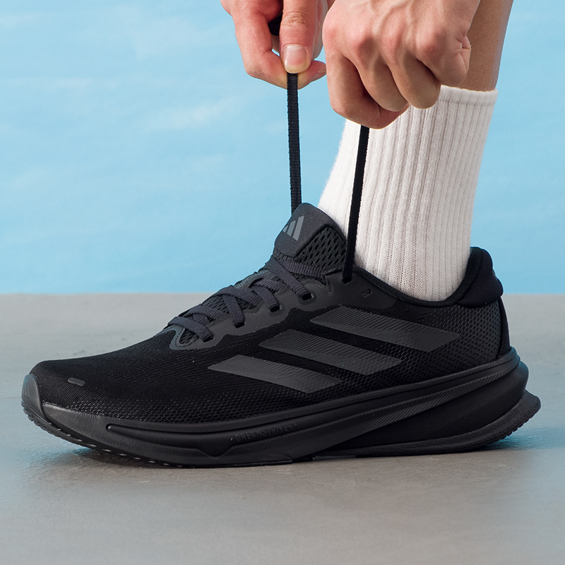 adidas阿迪达斯男鞋跑步鞋2025冬季新款运动鞋透气休闲鞋JS0493