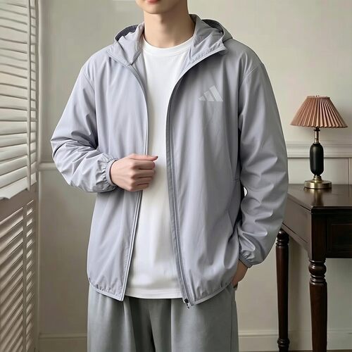 阿迪达斯男装梭织连帽夹克外套2026新款跑步户外休闲运动服KU8498