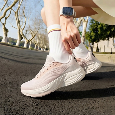 adidas阿迪达斯女鞋官方正品运动鞋新款厚底休闲透气跑步鞋KJ0215