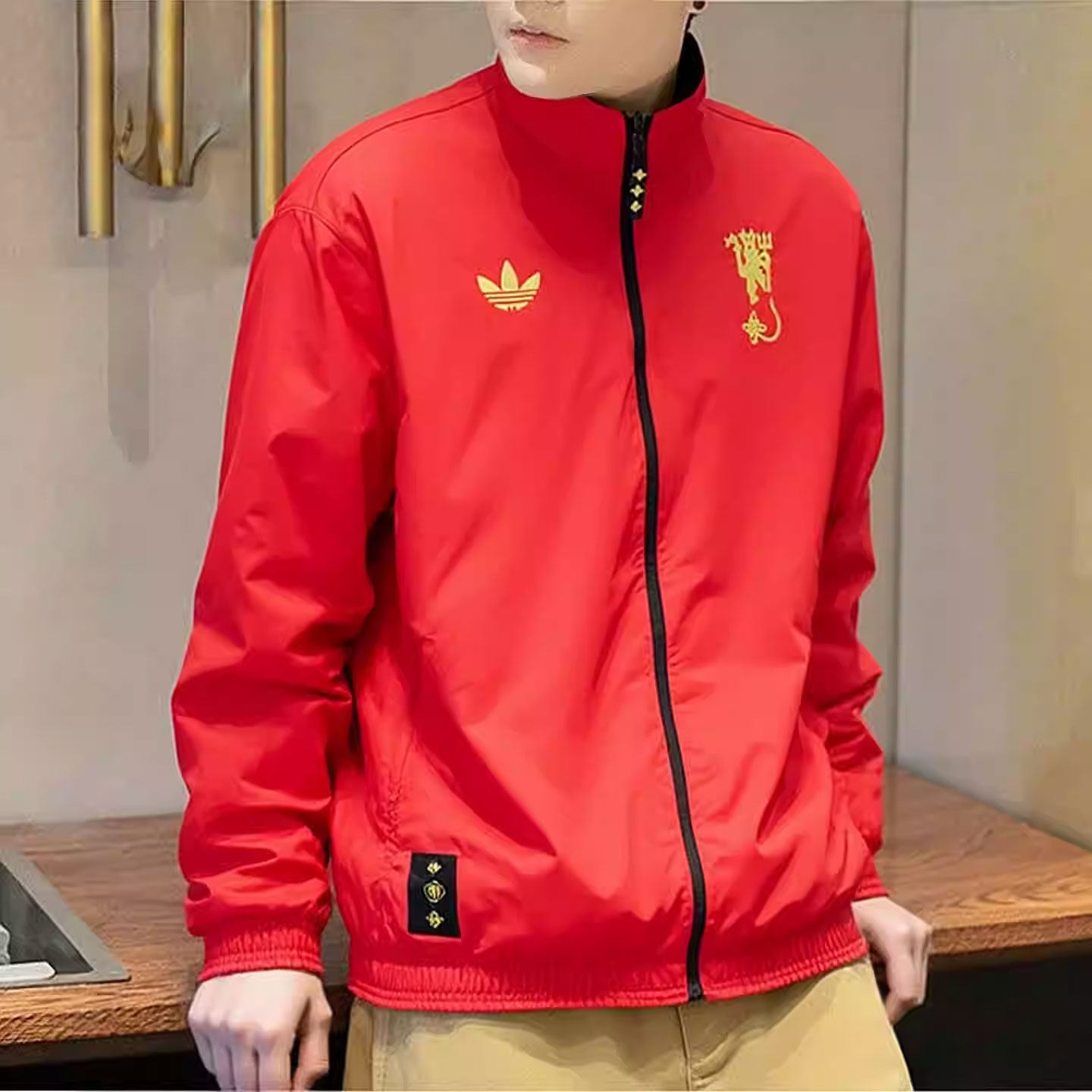 阿迪达斯男装红色新年款梭织外套26春运动服休闲两面穿夹克JM5561