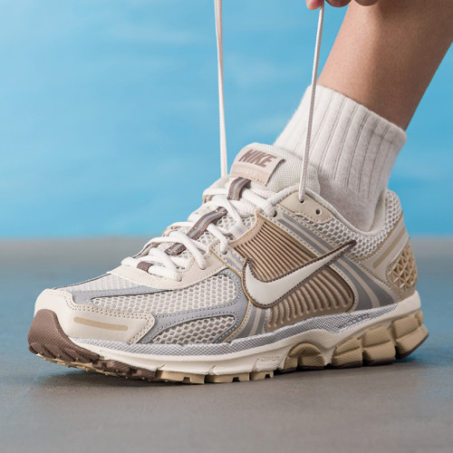 NIKE耐克男鞋休闲鞋运动鞋26秋季新款 ZOOM 健身跑鞋FJ4151-103