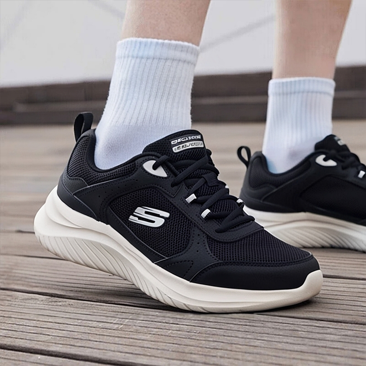 斯凯奇官方男鞋2025新款秋冬黑色减震跑步鞋软底舒适休闲运动鞋
