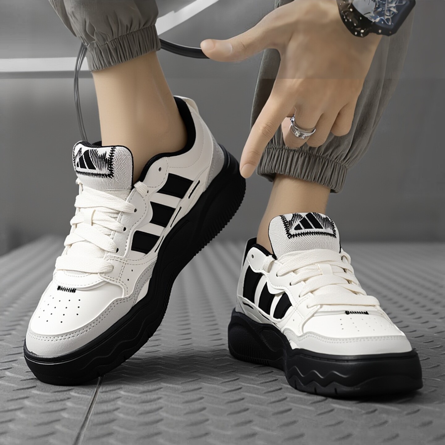 adidas阿迪达斯厚底滑板鞋男鞋女鞋2026新款运动鞋时尚低帮KH9022