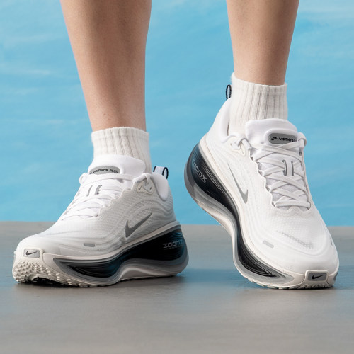 耐克NIKE男鞋 2026夏季新款vomero plus运动鞋马拉松训练鞋缓震跑