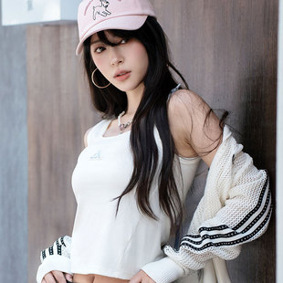 阿迪达斯女装白色针织背心2026夏季新款修身短款跑步运动服KS0043