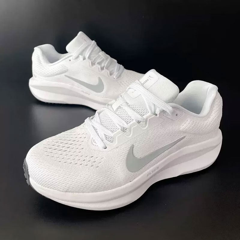 NIKE耐克春季女款跑步鞋时尚潮流透气休闲鞋户外健身训练运动女鞋