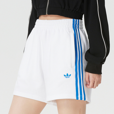 adidas阿迪达斯三叶草白色短袖女裤26新款三条纹针织运动裤KG3695