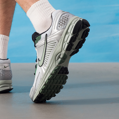 耐克男鞋新款Zoom Vomero5复古老爹鞋缓震透气休闲运动跑步鞋