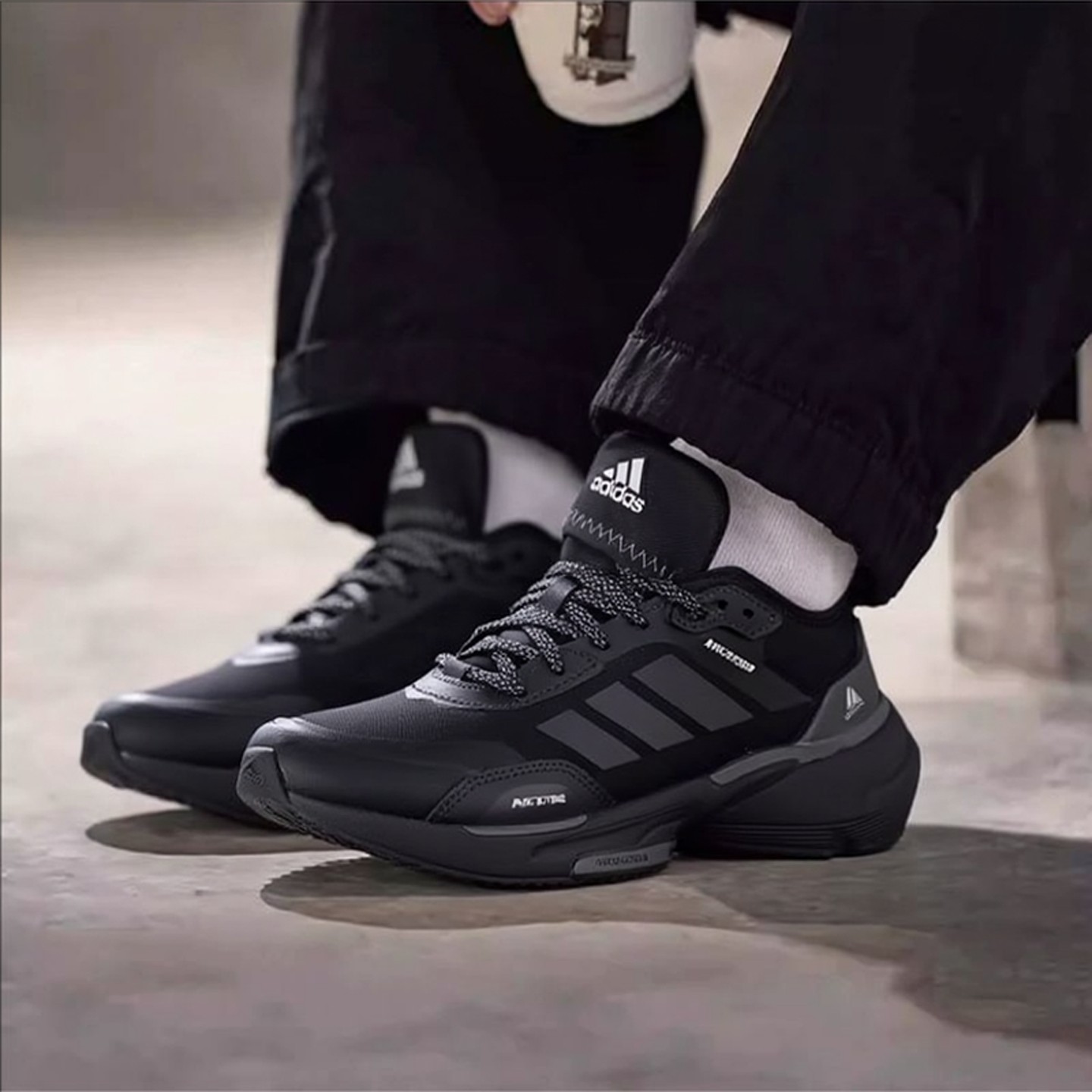 阿迪达斯黑色运动鞋男鞋女鞋冬季新款休闲鞋低帮缓震舒适训练鞋子,运动鞋new,运动休闲鞋,淘宝优惠券,粉丝福利购,淘宝优惠卷