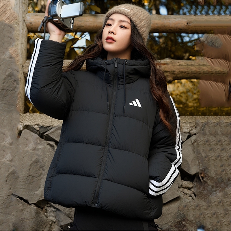 阿迪达斯官方正品羽绒服女冬季新款运动服黑色轻薄款连帽鸭绒外套