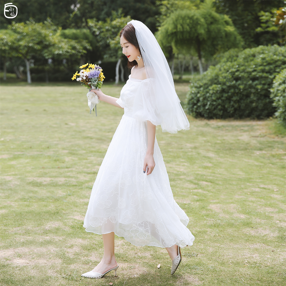 原创超仙旅拍轻婚纱领证小白裙子