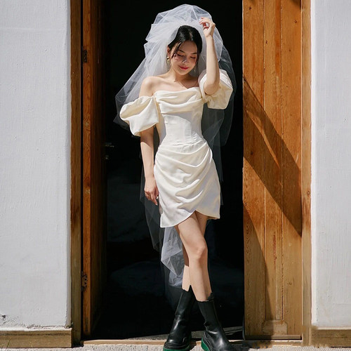 旅拍轻婚纱小个子新娘领证礼服