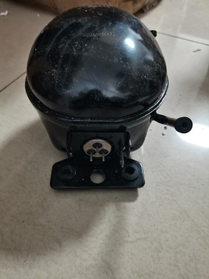 适用原装全新美的冰箱变频压缩机VMH1113Y/230V，22-75Hz/R600a