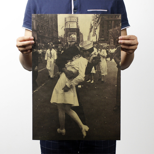 胜利之吻 牛皮纸海报 发生在纽约时代广场庆祝日本宣布无条件投降