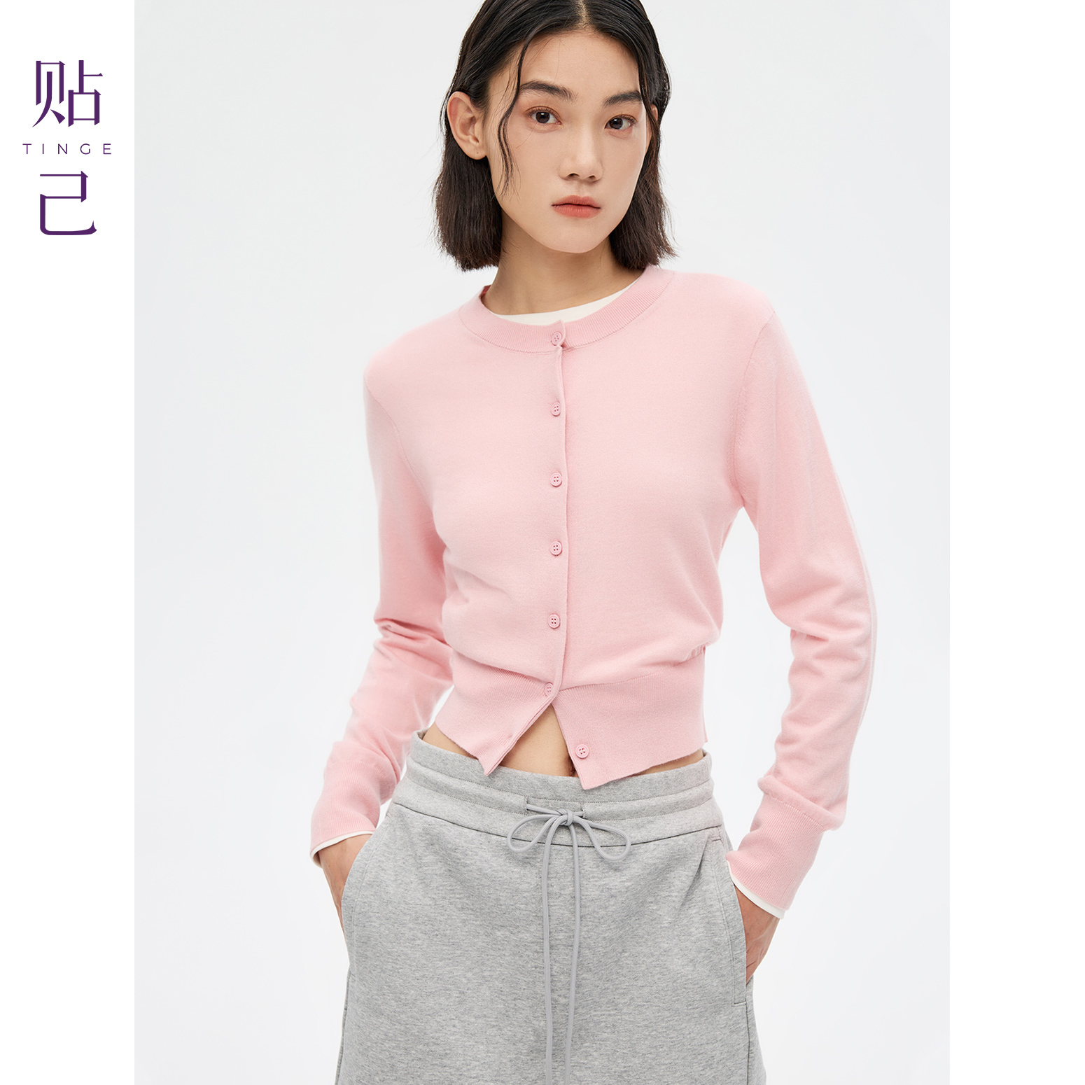 时髦露脐圆领含羊毛针织开衫女