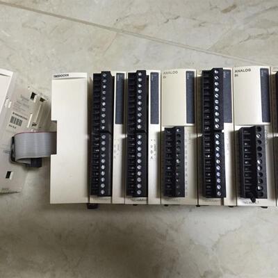 TM2DRA16RT TM2DRA8RT/DDI8DT/ TWDDDI16DT PLC