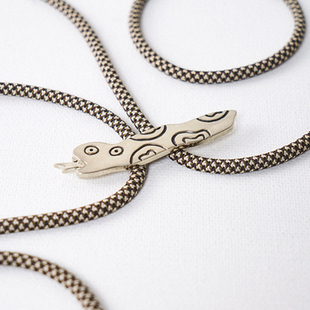 物理少年「小蛇化石」怪诞小众设计感美式 Tie项链配饰 复古Bolo